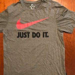 Men’s Nike T shirt